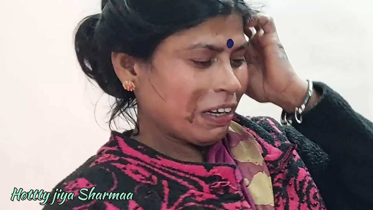 Watch Kaamwali Bai Sangeeta Ka Chori Krne Ke Baad Dar Se Pishab Nikal Gya Jiske Baad Malik Ne Usko Apne Mote Lund Se Khoob Pela (Full Video) - London Special