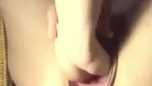 Güzelce yumruklanıyorum!