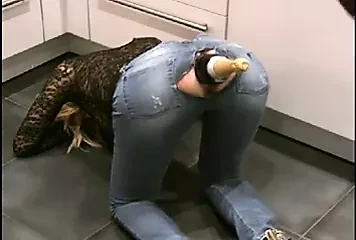 anal şampanya şişesi ekleme