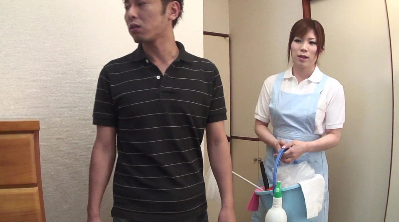 Hotel in Chinatown with beautiful Roommaid