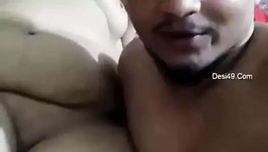 Bengalce büyükanne ve üvey torunu