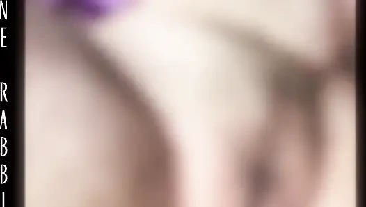 Tanrıça sıkı amına 12 inçlik şişman dildo alıyor