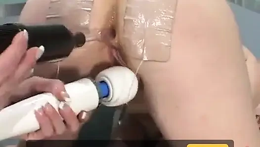 Erika Kole ve Audrey Leigh