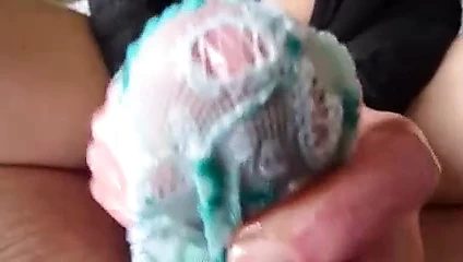 Kısa ama tatlı 35: külot içine el işi