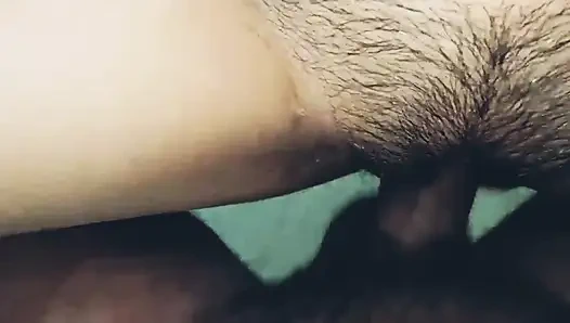 25 yaşındaki ateşli desi kız arkadaşı amını sikiyor