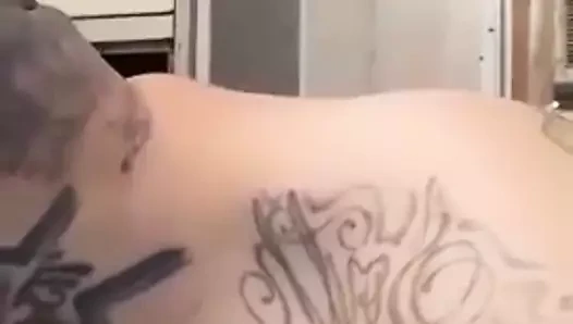 Footrona spitrona franklin kokluyor ve olgun tanrıça raquel