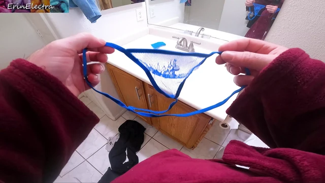 Я не хочу больше спермы на моих трусиках