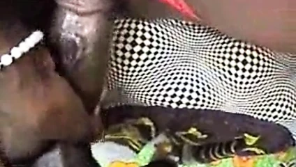 Afrikalı kız lanet erkek arkadaş - bölüm 2