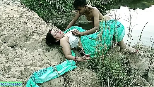 Hot Stepaunty Fucking with 18yo Boy!! Viral Hindi Outdoor Sex