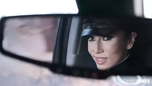 Azgın şoför judy jolie, donny sin'in büyük siyah horozunu istiyor