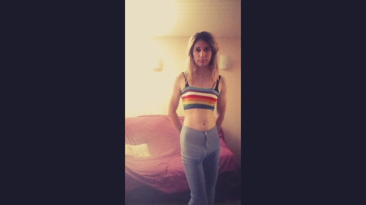 Janelle çok dik değil için boşalmak