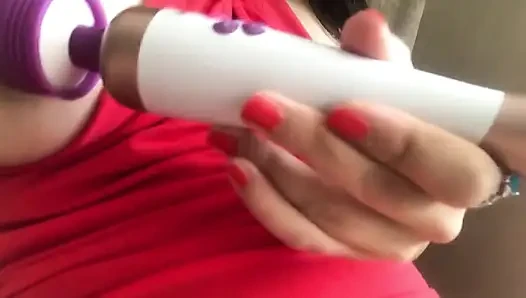 Güzel Asyalı Kız Mastürbasyon Yapıyor Anal Seks Oyuncağı