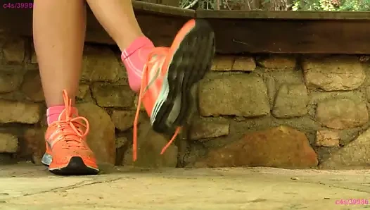 Vanessa nike ayakkabı dangle