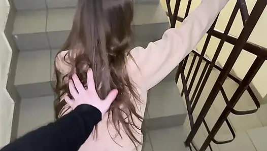 Amerikalı model Miami'de balkonda sikiliyor