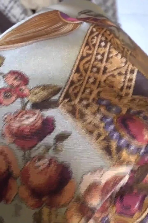 İpek Atkıma Boşalma, Lady Victoria Valente