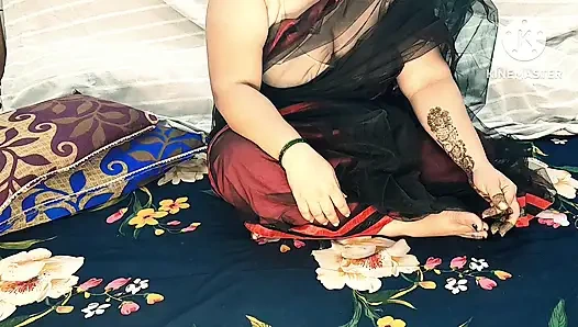 Hintli köylü kız Hintçe seste sert sikişiyor