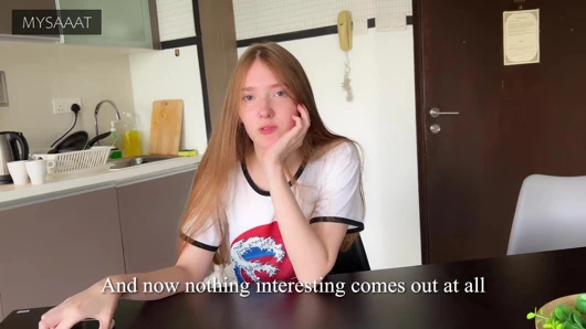 Üvey kız kardeş satrançta kayboldu ve amına iki kez boşalıyor