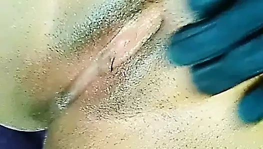 Seks için hazırlanıyor amcığıma masaj yapıyorum