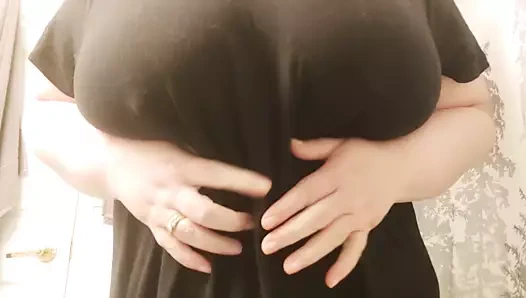 Dev göğüsler ve sert meme kızdırmak oyun