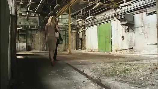 Seksi kızlar derinden sikiliyor ve götten sikiliyor vahşi film