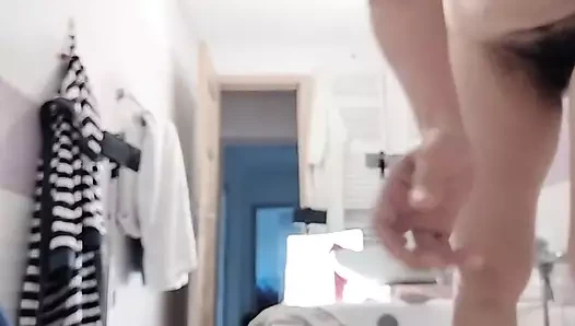 Amatör evli kadın duşta amını tıraş ediyor