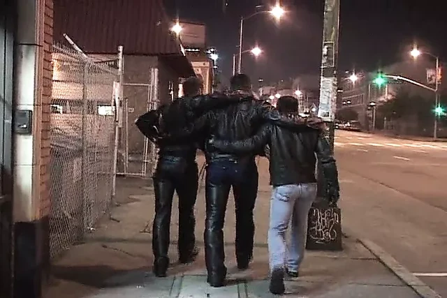 Связанная в коже