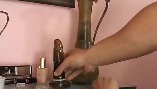 Klas olgun kadın egemenliği ayaklarını yalatıyor ve götünü siktiriyor