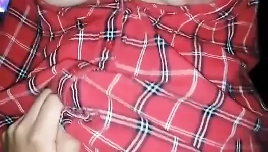 Tetona sufriendo de placer