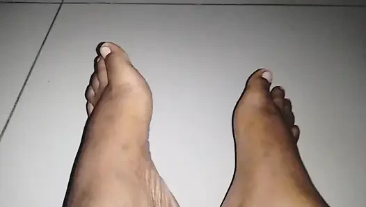 Siz güzel ayak sevenlerin eğlenmesi için en son videolarımın bir derlemesi.
