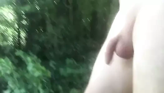 kırsalda çıplak gezmek