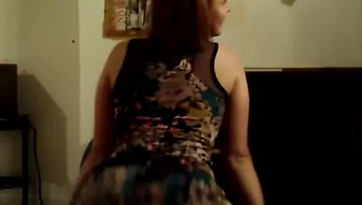 ''sen striptizci olmalısın!''