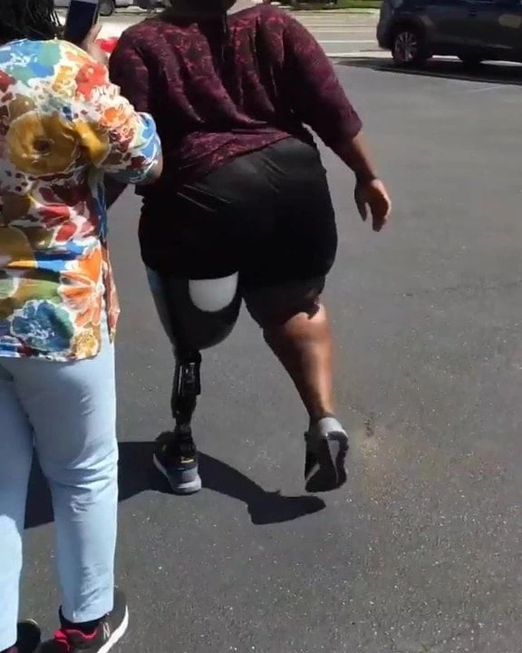 22 yaşındaki ak ampute bbw