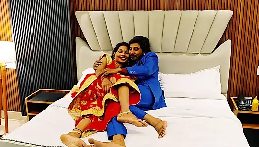 Lal pari jesi hot hardcore lady bathroom m mili uske sath sex karne ke leye bat hui phle wo na bolrhi thii fir usne soft sex karne ke leye k