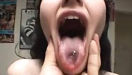 Şaşırtıcı soluk esmer sikikleri