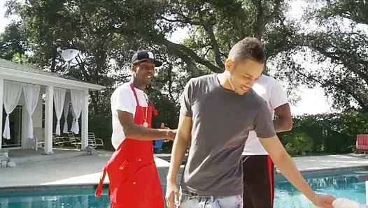 Çekici zenci kızlar sikiliyor ve boşalıyor