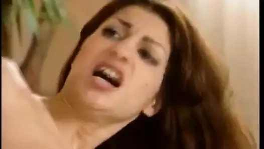 Romanya konumundan Monique la belle