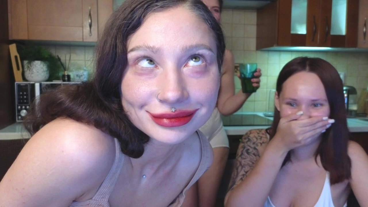 Tatlılar eğleniyor, oynuyor ve ahagao yapıyor)))