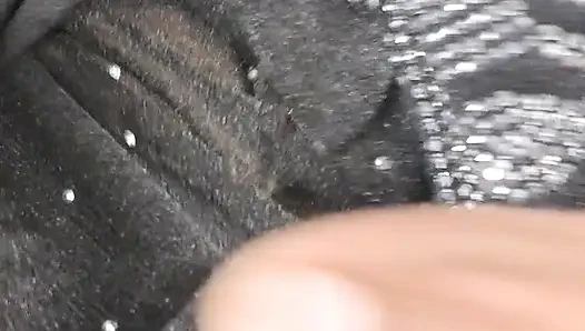 Hintli ev hanımı zenci sari ile sikişiyor