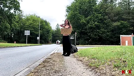 Beni gezintiye çıkardı... Bu yüzden beni sikmesine ve yüzüme boşalmasına izin verdim - klx