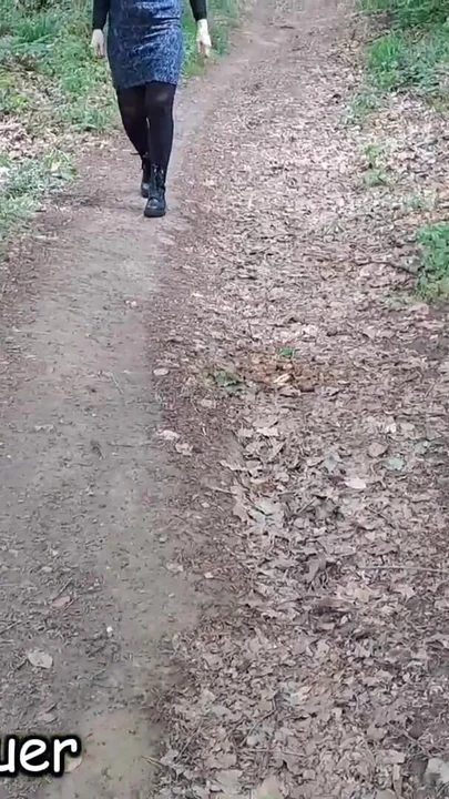 Мощный момент из "Sandra Falkenhauer - наслаждается вождением и мастурбирует"