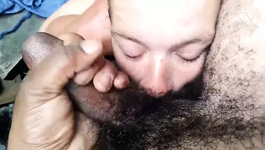 Fragman çöpü taşaklarımı emiyor ve iğne yapıyor