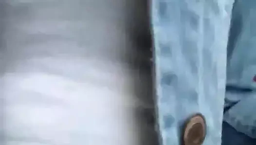 Harika bir vücudu ve sik takacak mükemmel bir kıçı var.