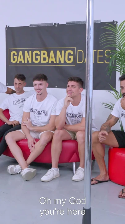 Lina Arian Joy Yedi Erkekle Hava Geçirmez Gangbang Yapıyor | Bölüm 1