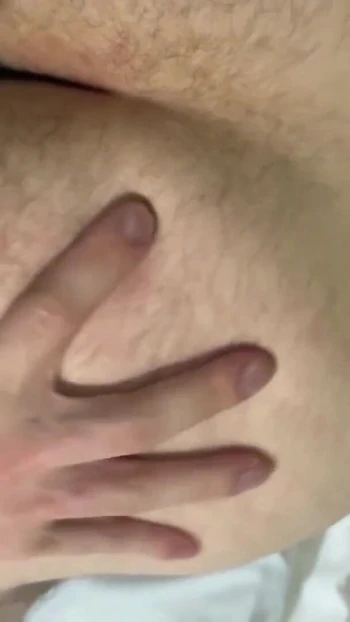 Волнующий момент из "Горячий грузинский ебарь хорошо трахается"