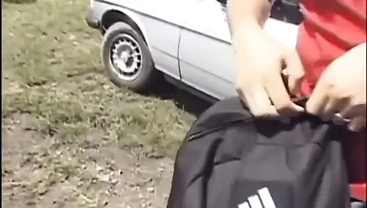 Dışarıda üçlü biseksüel anal seks