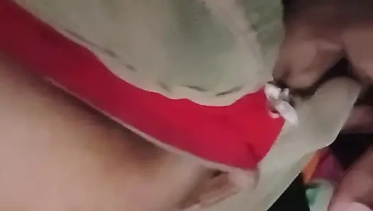 Kayınpeder ve gelin yakınlığı, karanlık seks videosu, kayınpederin yağlı masajı, kirli konuşmalar için odada