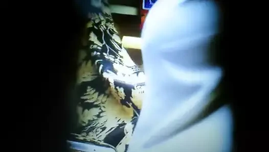 Güzel bir çift meme çok yakın.