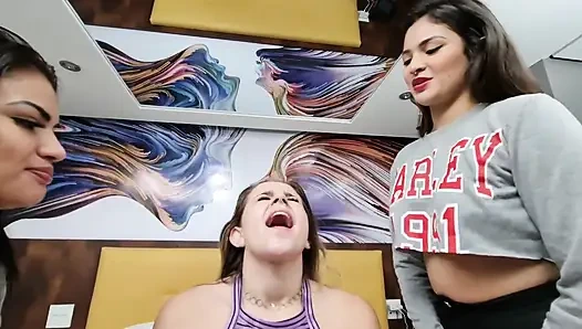 Tükürme grup seks partisi aşırı tükürme