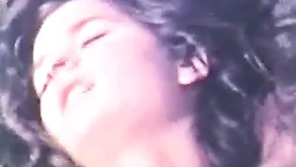 3 ve bir salıncak sitesi görücü