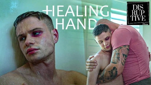 Üvey baba, üvey oğlunu erkek arkadaşından ayrılmaya ikna etmek için ne gerekiyorsa yapar